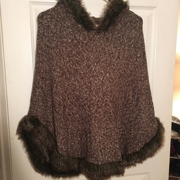 Romeo & Juliet Couture Sweaters - Romeo & Juliet Hooded Fur Poncho